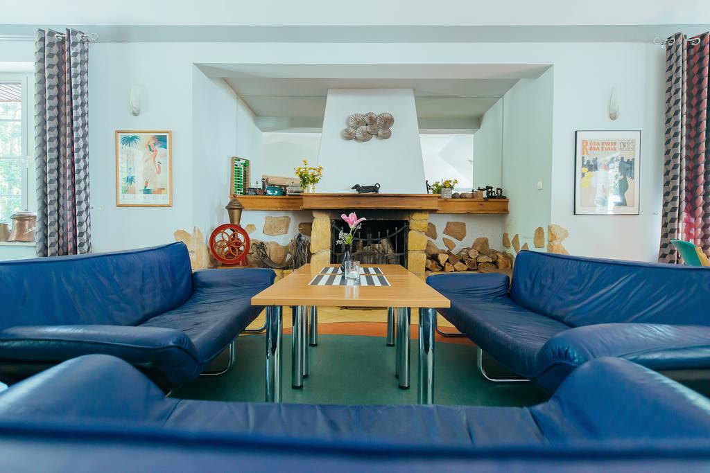 Hotel Pod Sosnami Osieck Екстер'єр фото